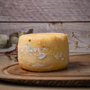 Queijo Minas Artesanal com Pistache - 420g